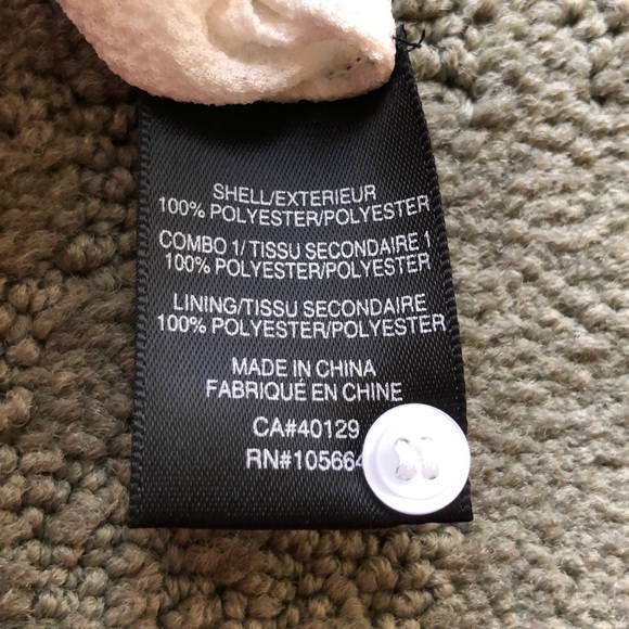 White and black blouse - Picture 4 of 4